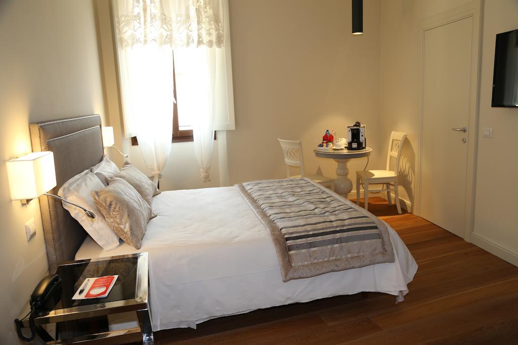 Emozioni Charme Florencia Habitación foto